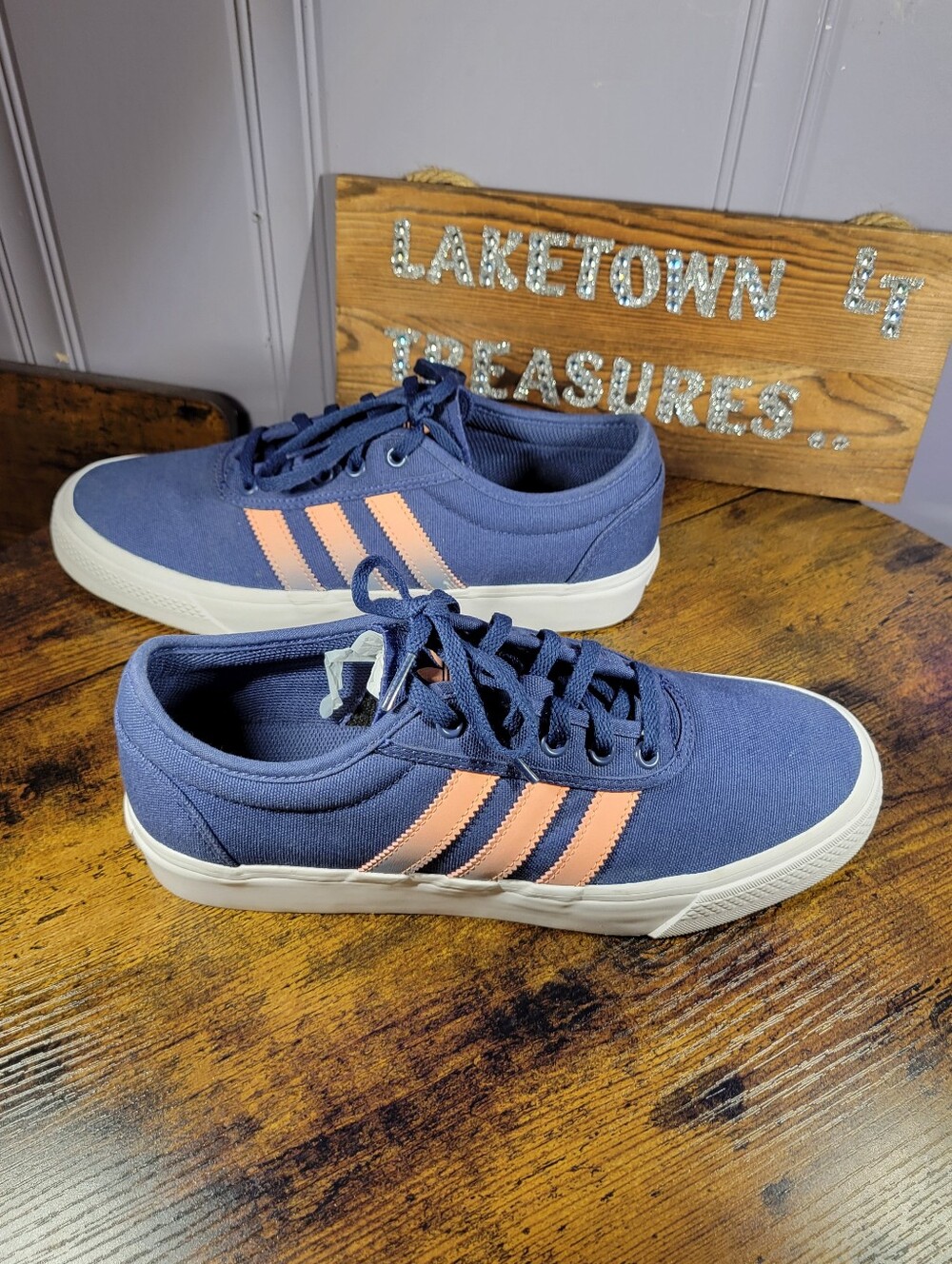 Adidas mens size 9 originals Adiease Sneakers Tech indigo blue w/ Peach Stripes